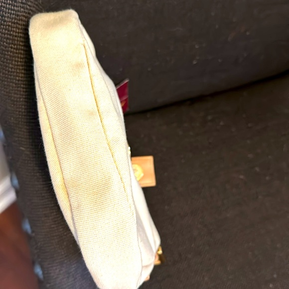 New Etienne Aigner Hand Purse w/ gold accents Snap closure Small - Picture 8 of 14